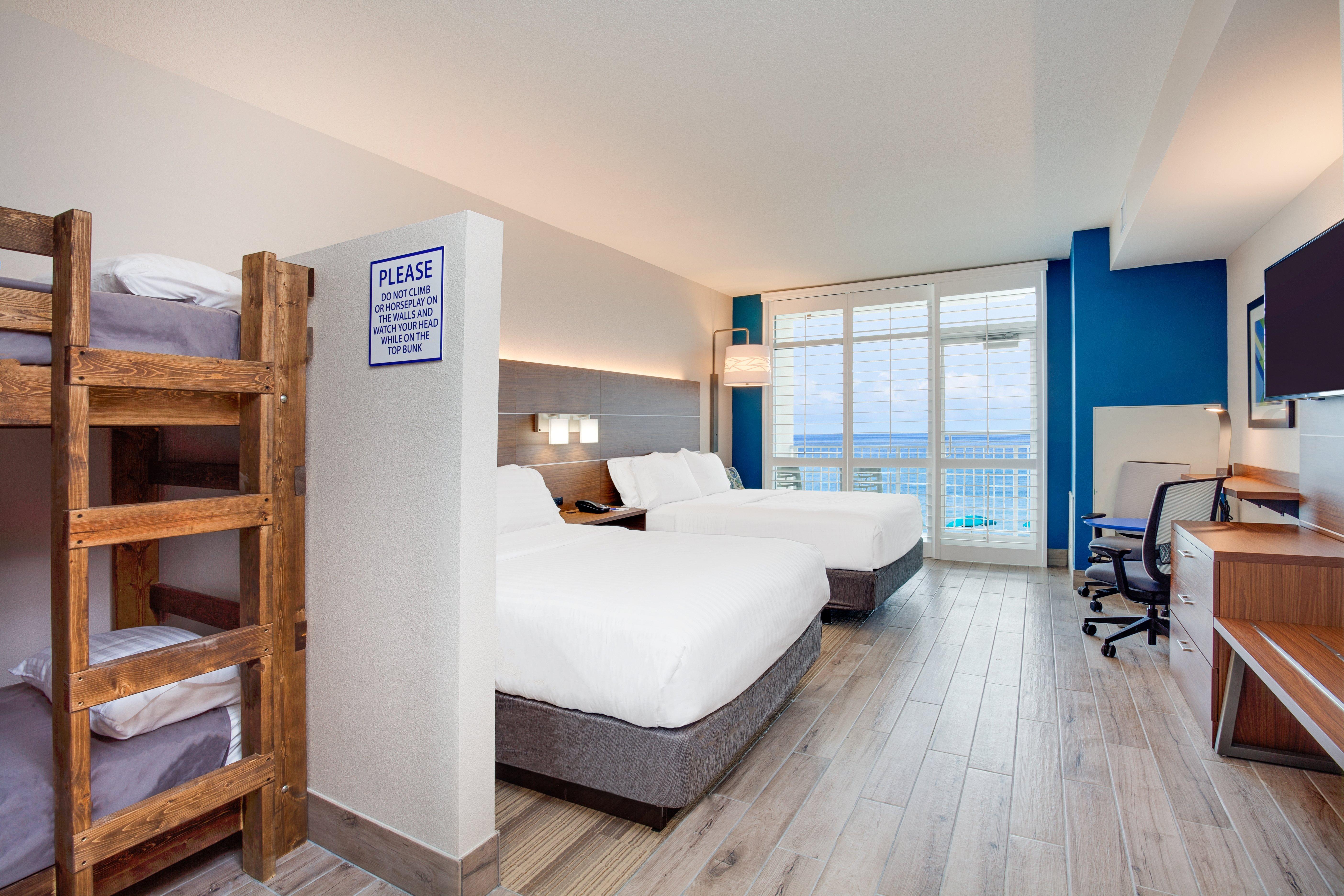 Holiday Inn Express & Suites Panama City Beach Beachfront By Ihg Экстерьер фото