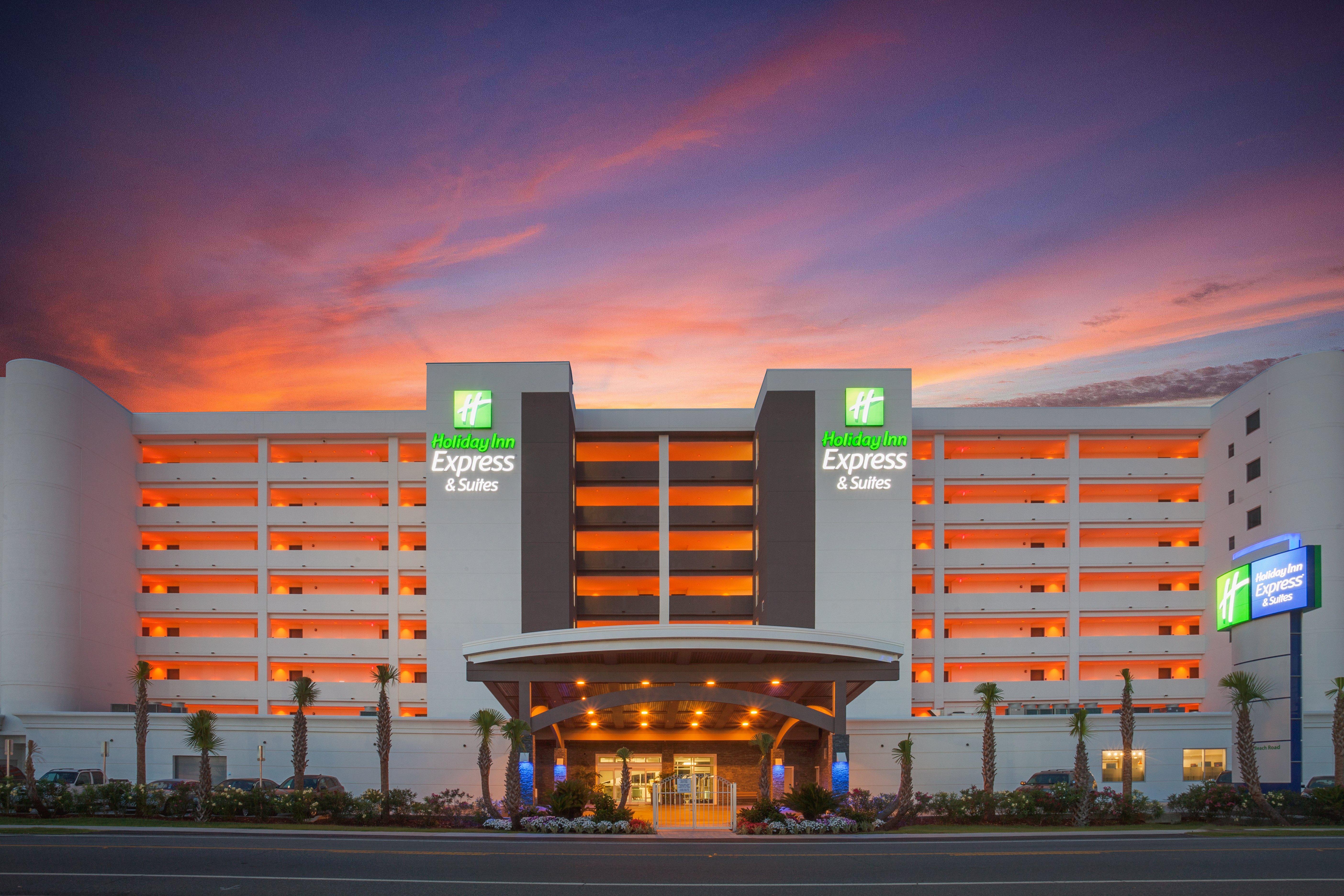 Holiday Inn Express & Suites Panama City Beach Beachfront By Ihg Экстерьер фото