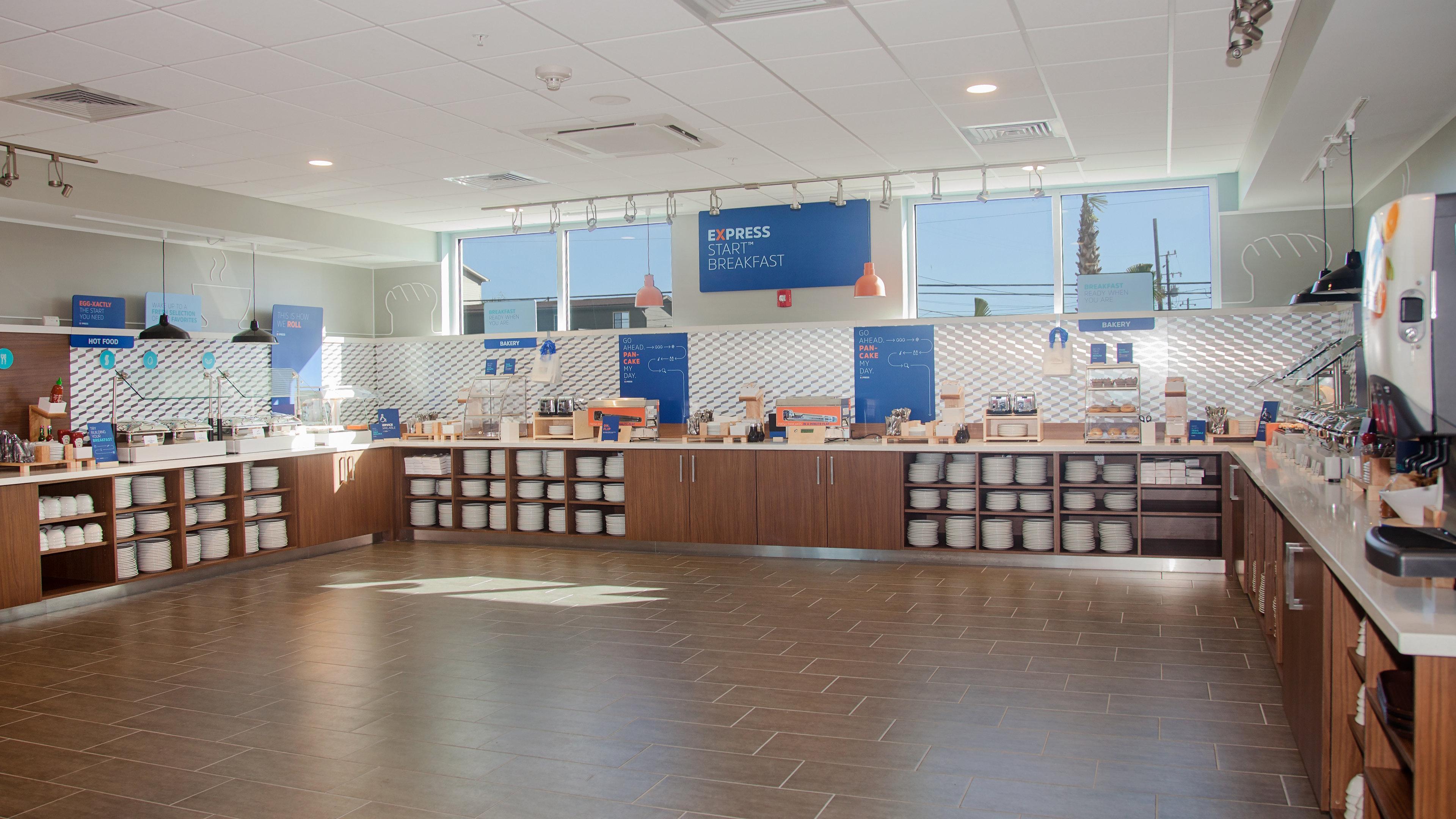 Holiday Inn Express & Suites Panama City Beach Beachfront By Ihg Экстерьер фото