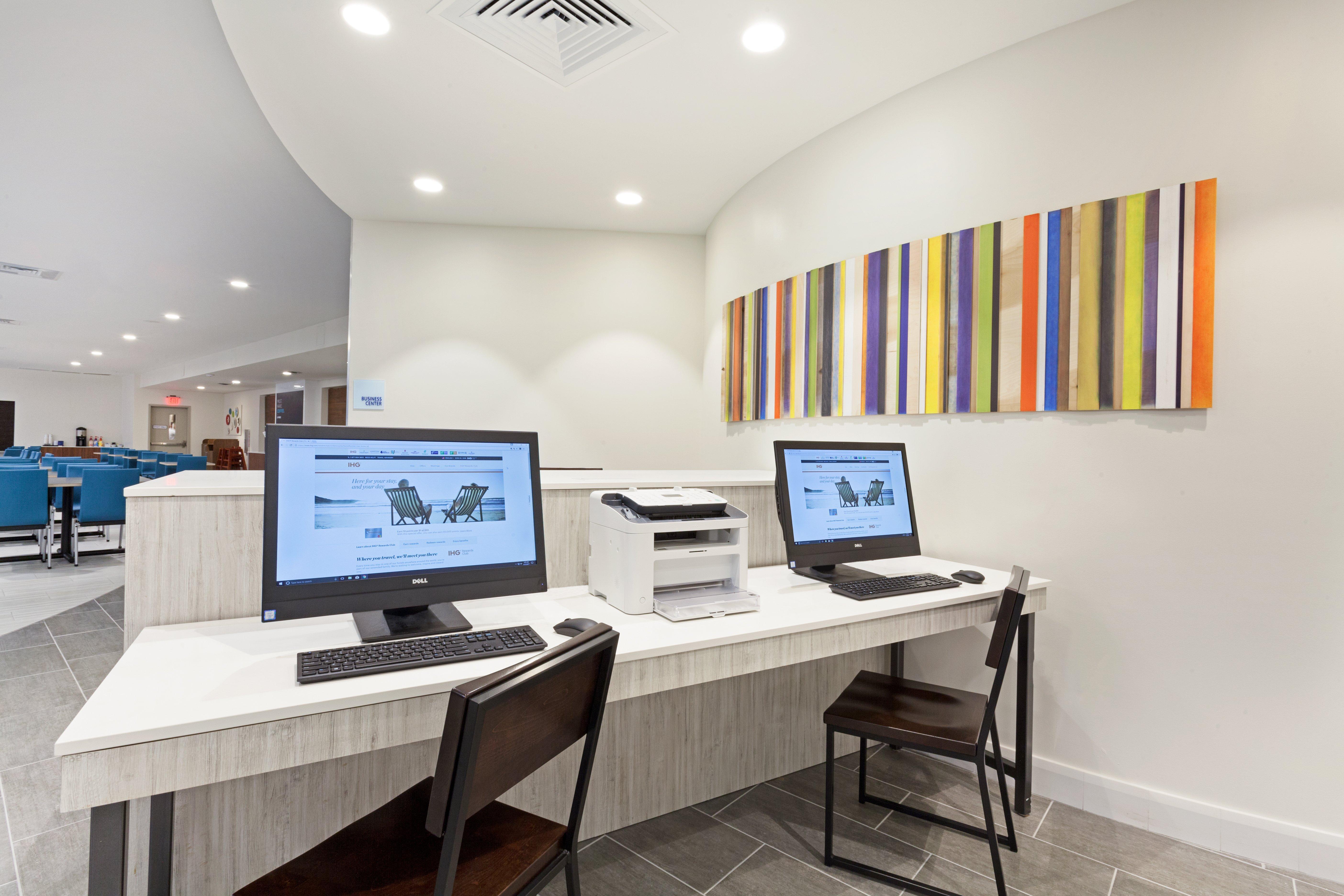 Holiday Inn Express & Suites Panama City Beach Beachfront By Ihg Экстерьер фото